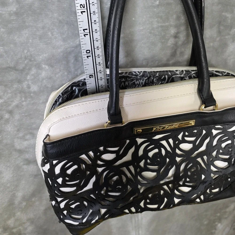 Betsey Johnson‎ Rose Satchel Bag Womens Fair Goth Romantic Edgy Floral Contrast